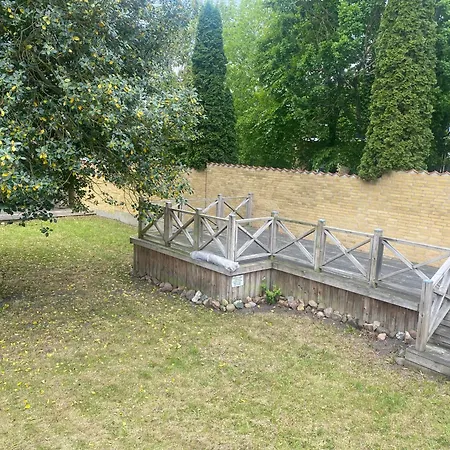 Adelgadehuset 3* بوجنسي